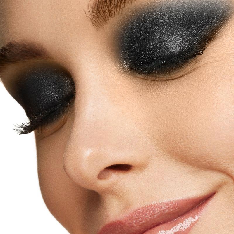 Pupa Vamp! Extreme Creamy Powder Eyeshadow - The Divine Beauty